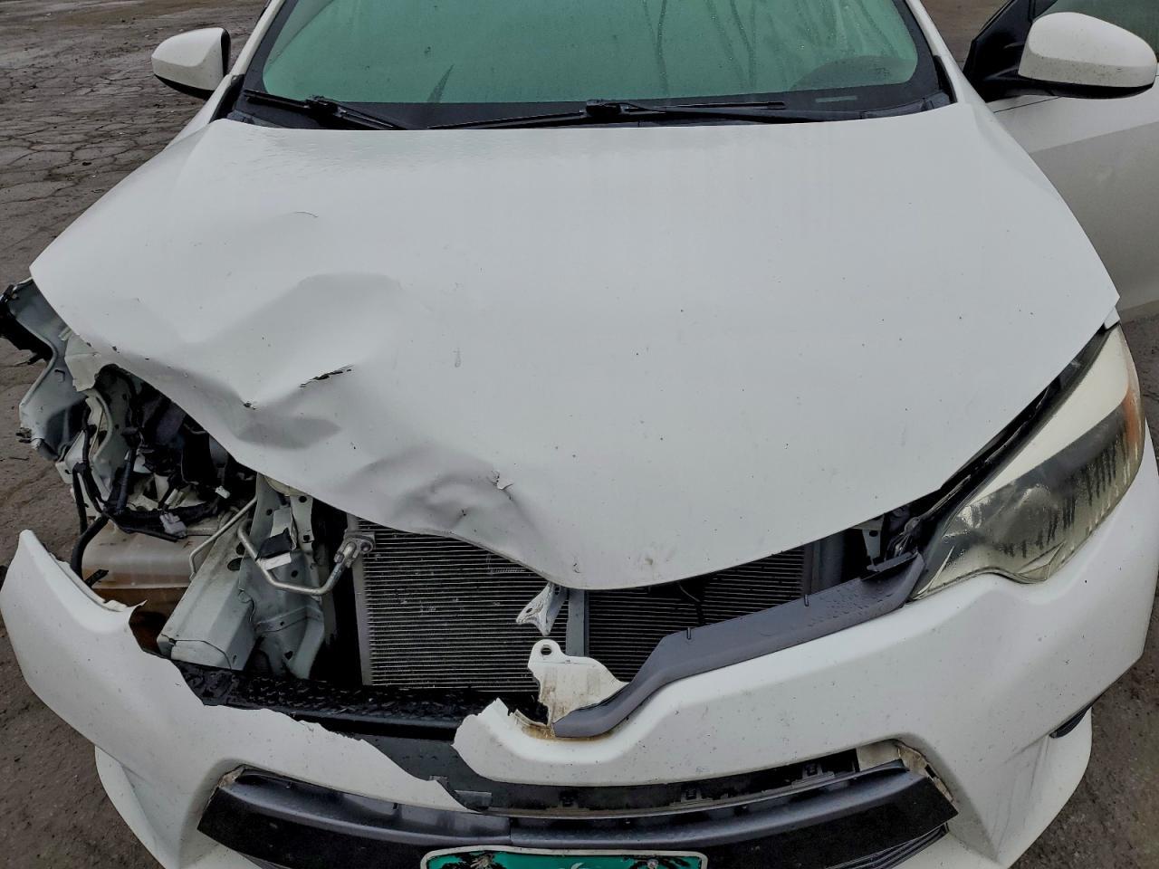 2015 TOYOTA COROLLA