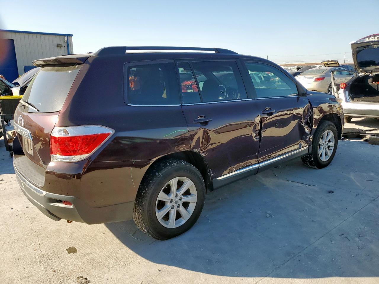 2012 TOYOTA HIGHLANDER