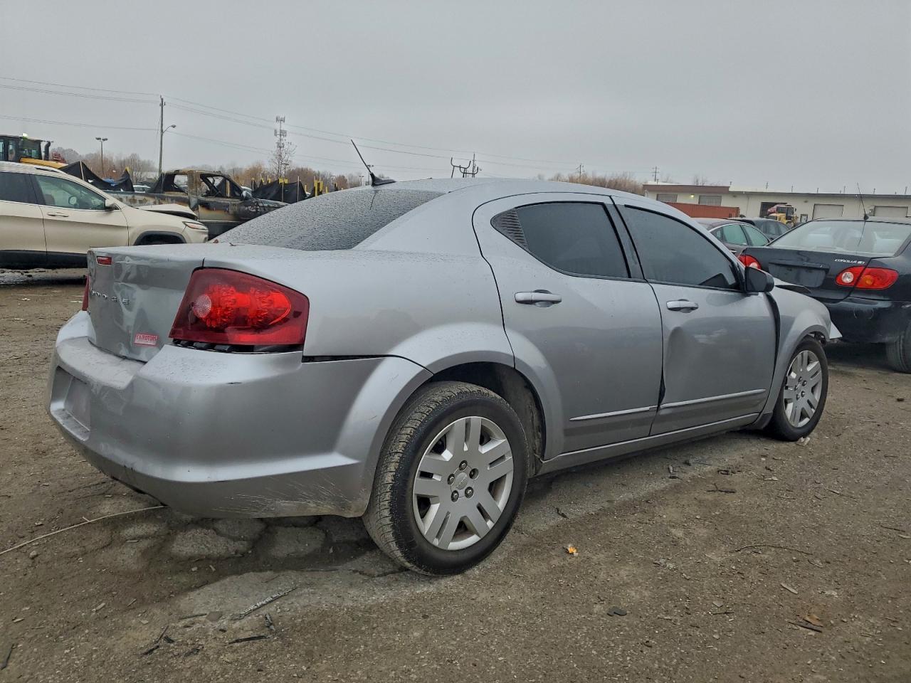 2013 DODGE Avenger