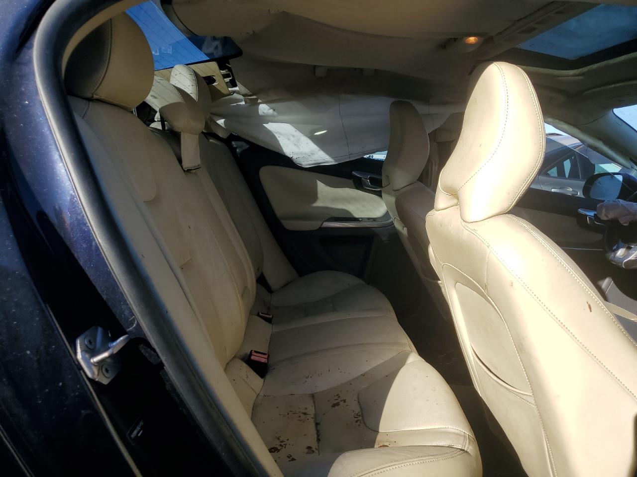 2016 VOLVO S60