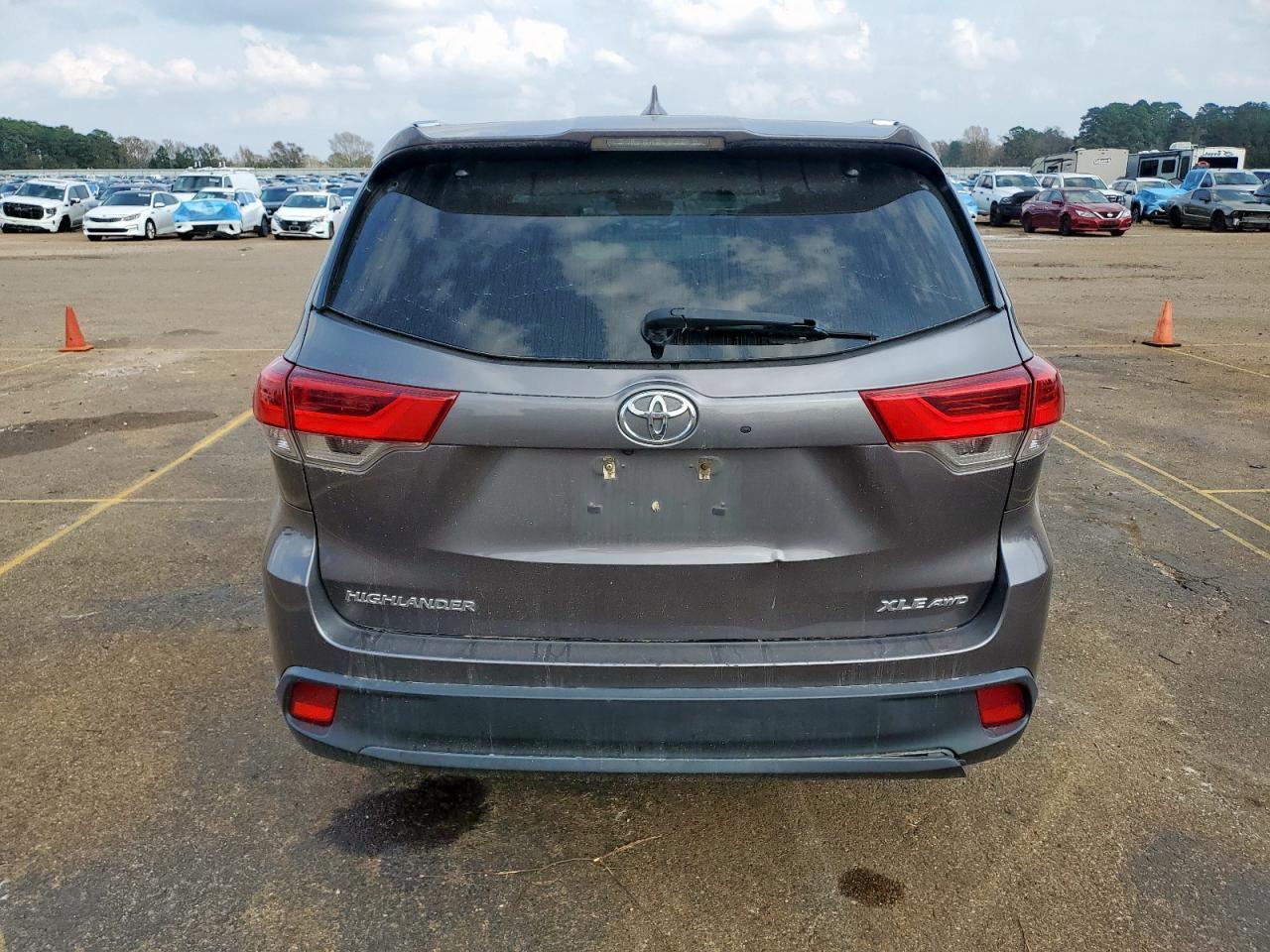 2019 TOYOTA HIGHLANDER