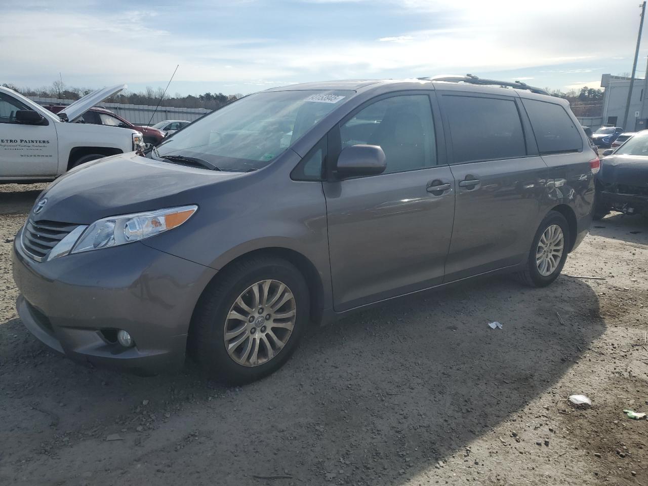 2014 TOYOTA SIENNA
