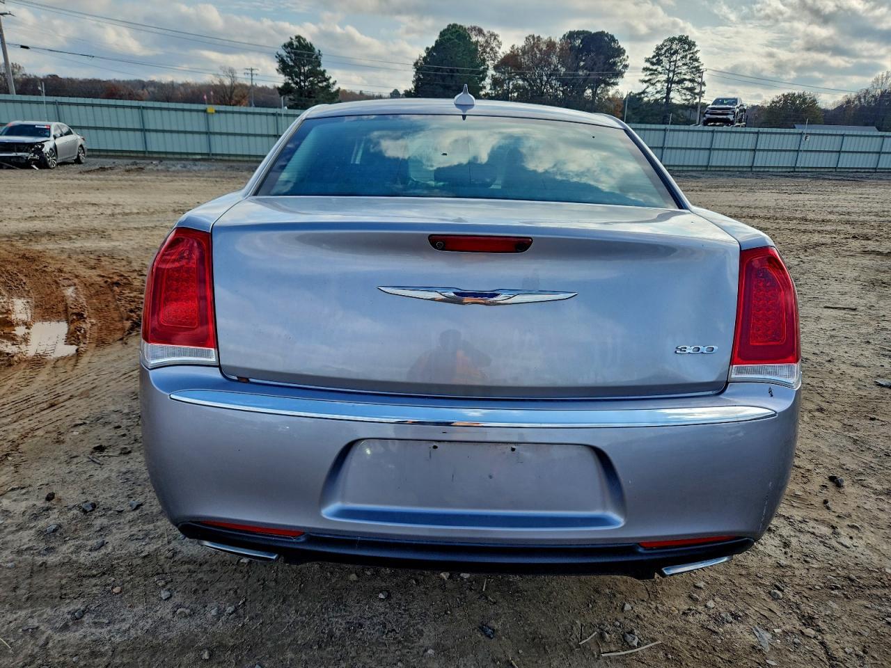 2016 CHRYSLER 300