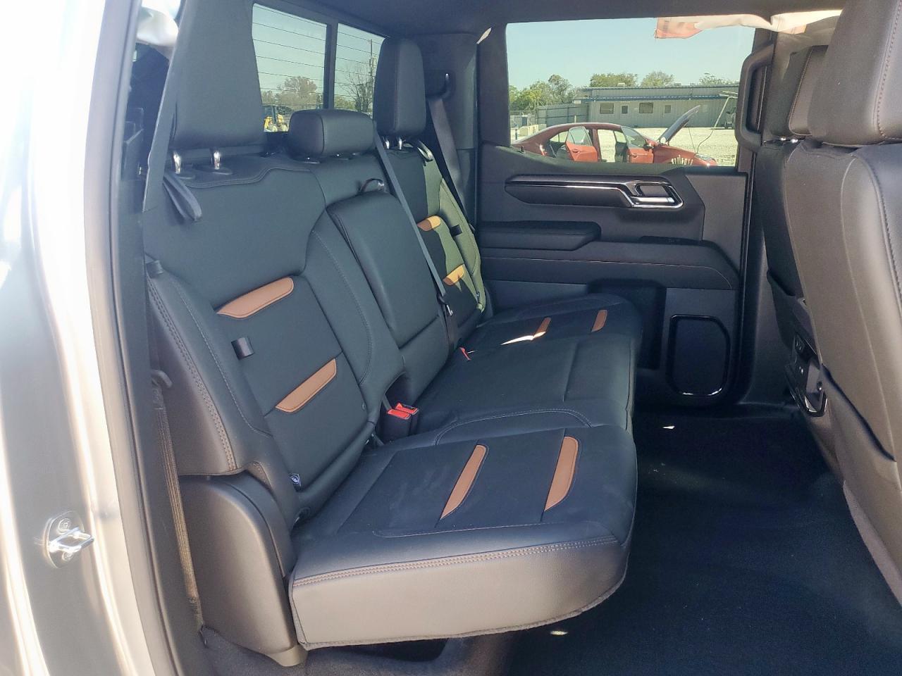 2024 GMC Sierra