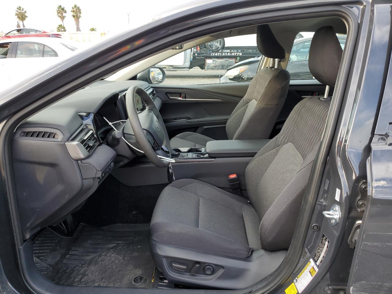 2025 TOYOTA CAMRY