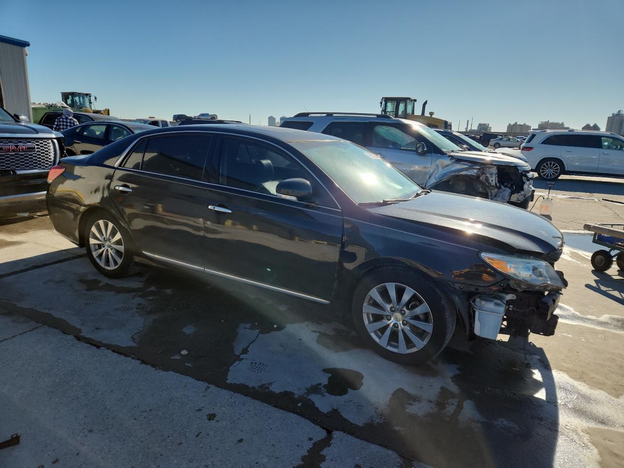 2011 TOYOTA Avalon