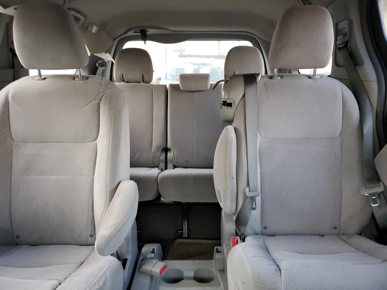 2015 TOYOTA SIENNA