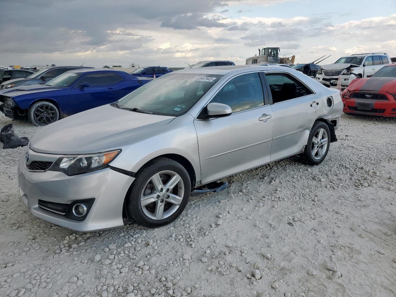 2014 TOYOTA CAMRY