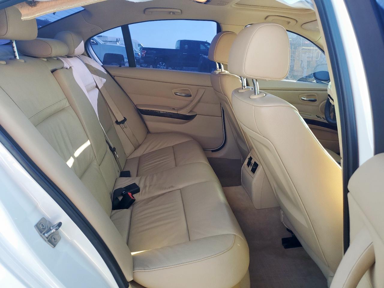 2011 BMW 3 SERIES