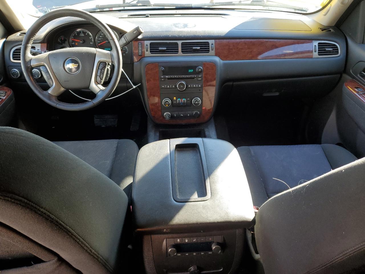 2011 CHEVROLET Tahoe