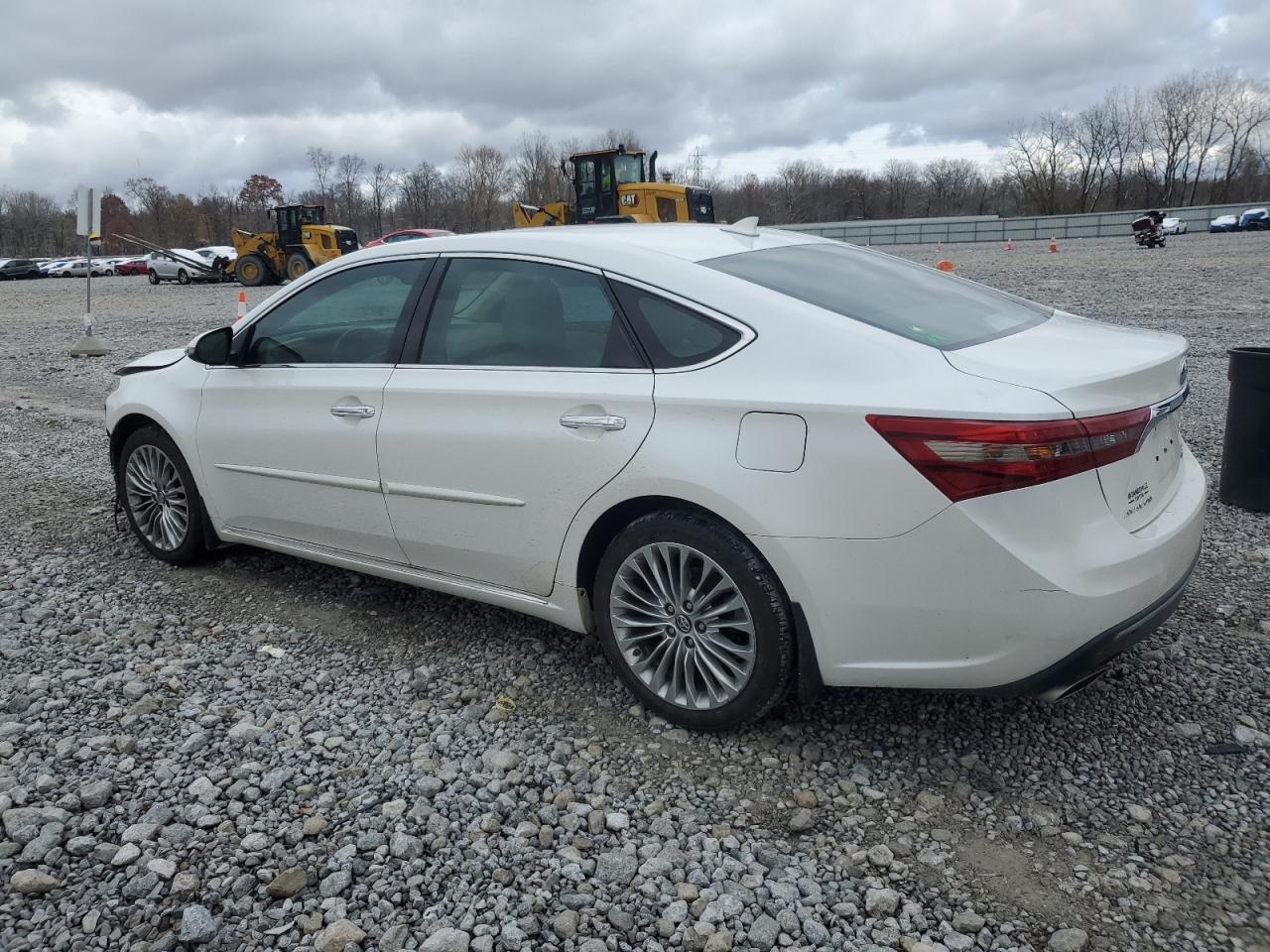 2017 TOYOTA Avalon
