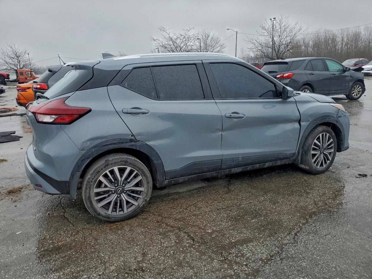 2024 NISSAN KICKS