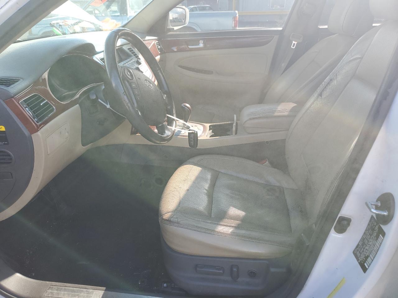 2013 HYUNDAI GENESIS