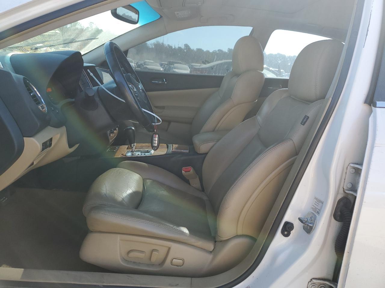 2011 NISSAN Maxima