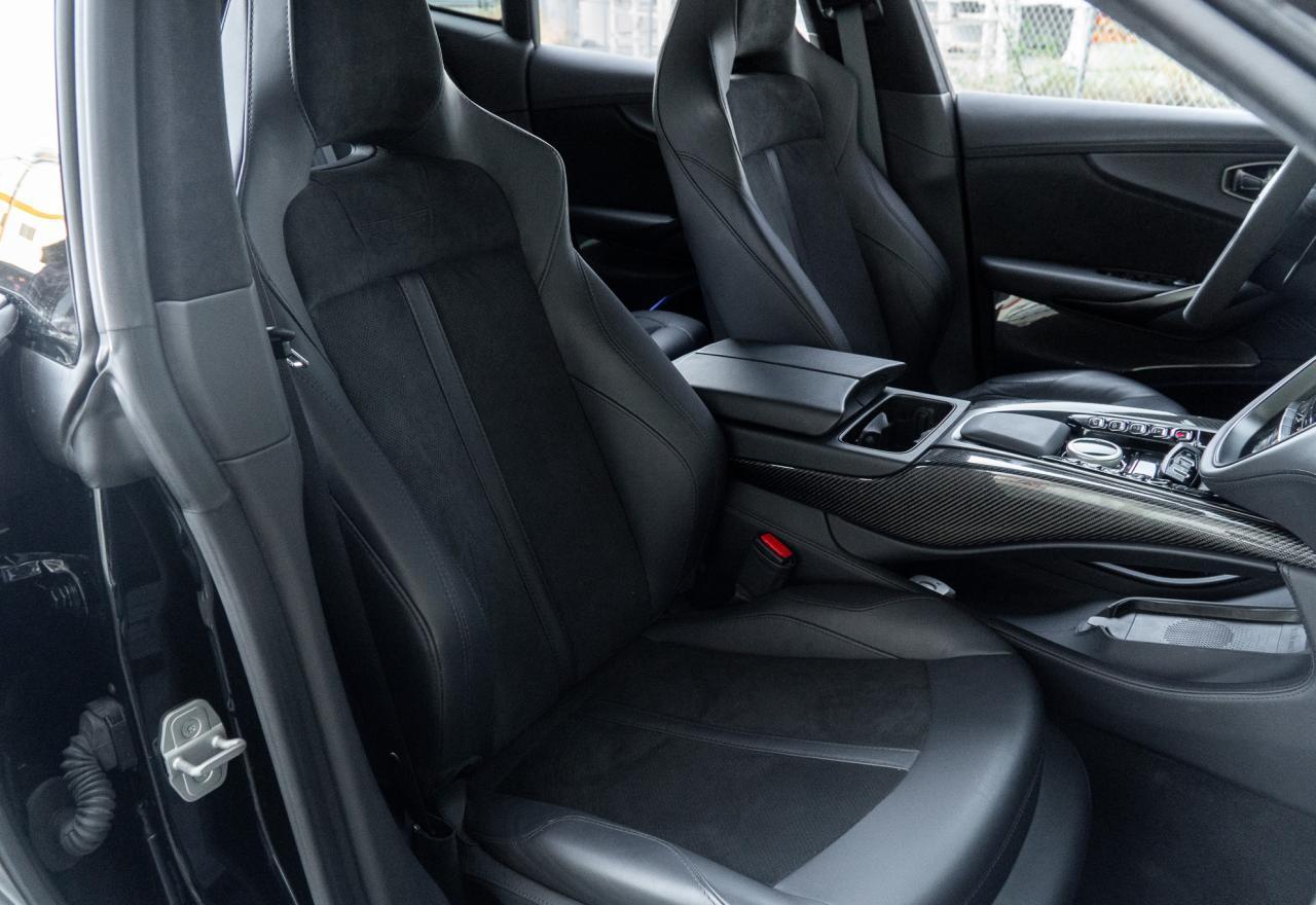 2022 Aston Martin DBX