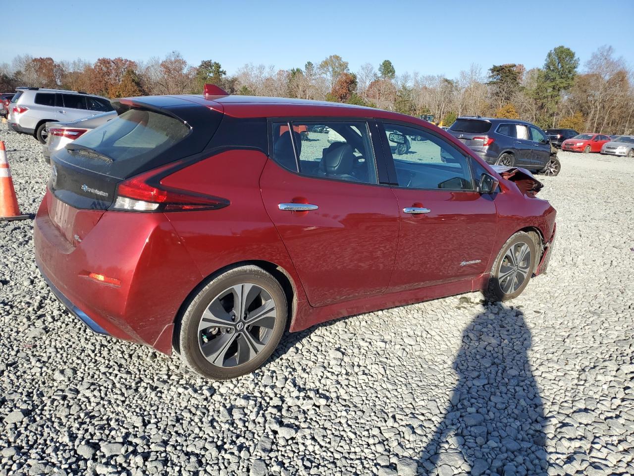 2018 NISSAN LEAF