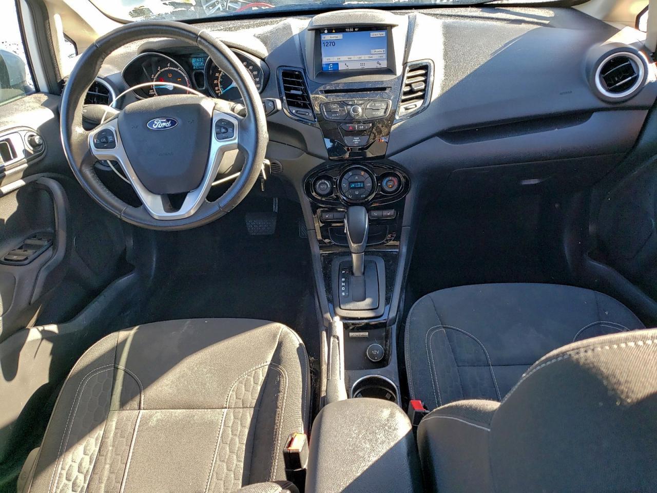 2016 FORD Fiesta