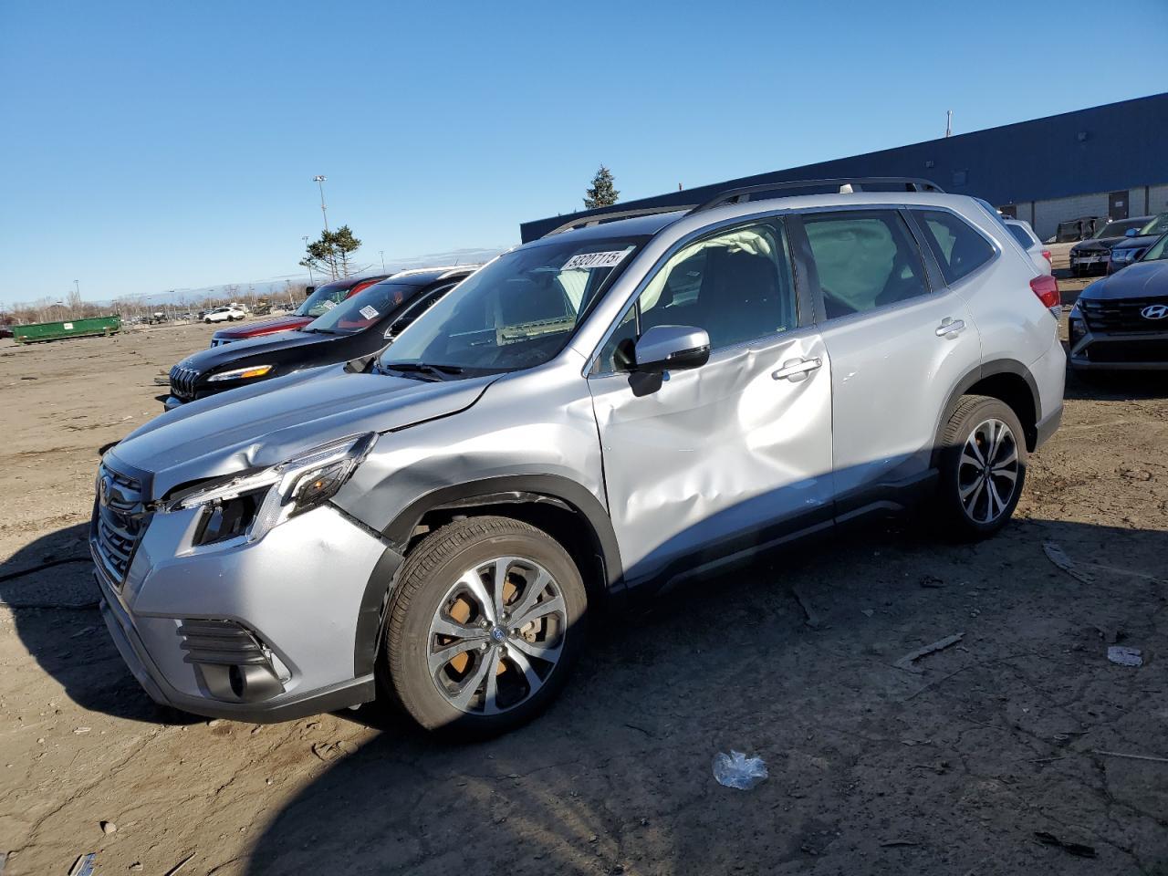 2024 SUBARU FORESTER