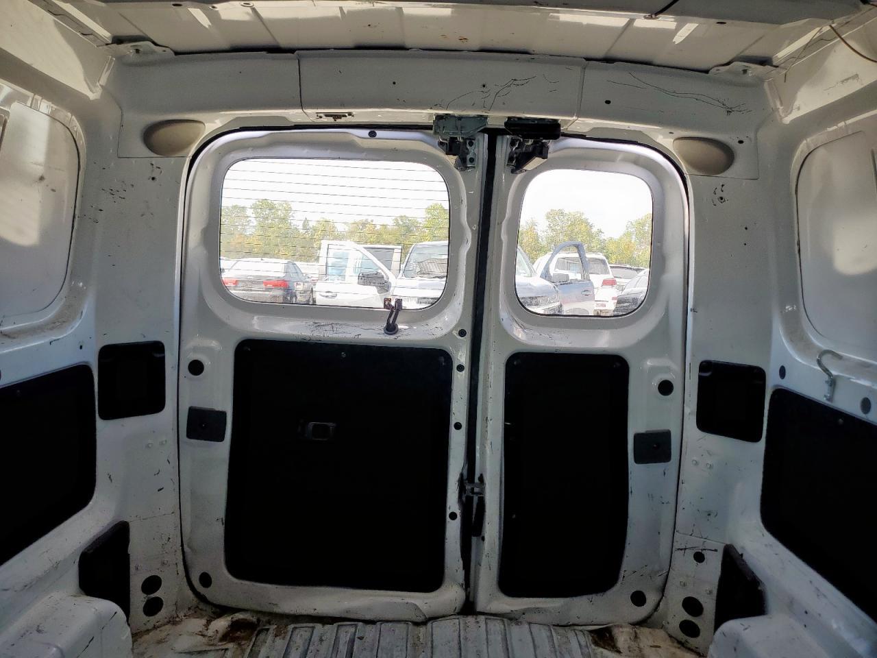 2017 NISSAN NV 200
