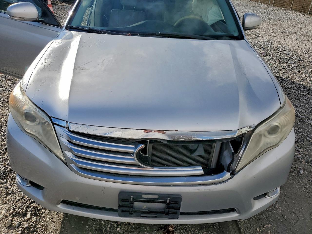 2012 TOYOTA Avalon