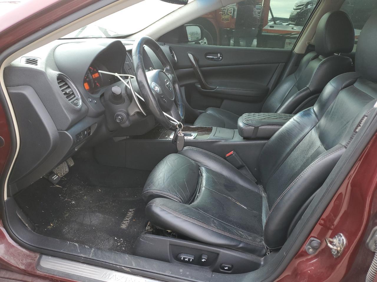 2010 NISSAN Maxima