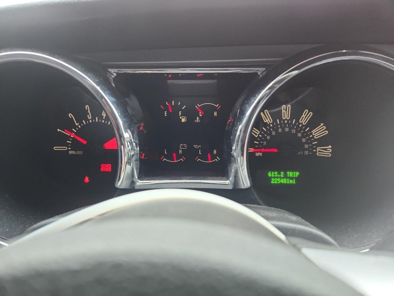 2005 FORD MUSTANG