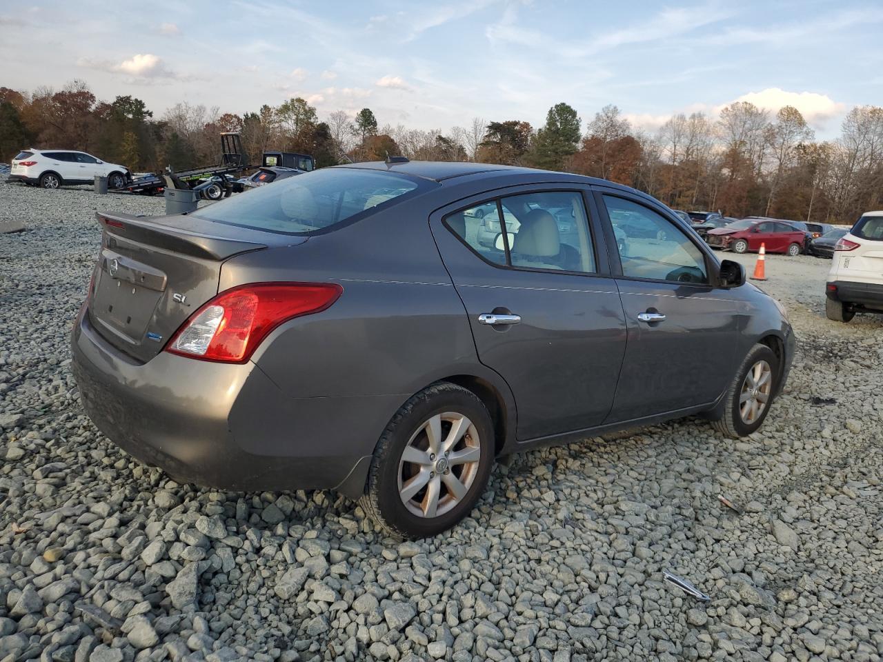 2013 NISSAN VERSA