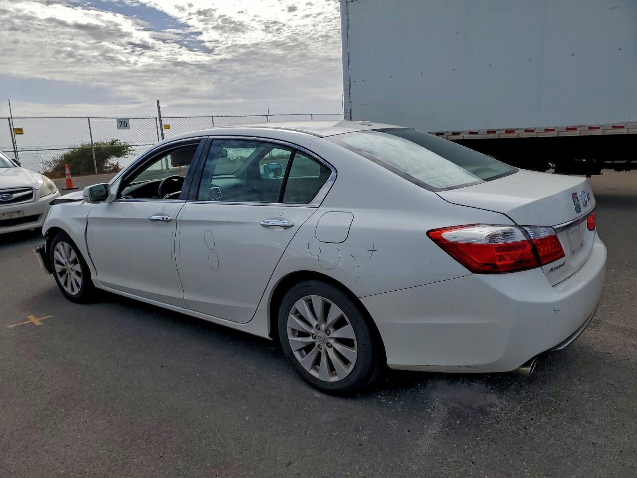 2015 HONDA ACCORD