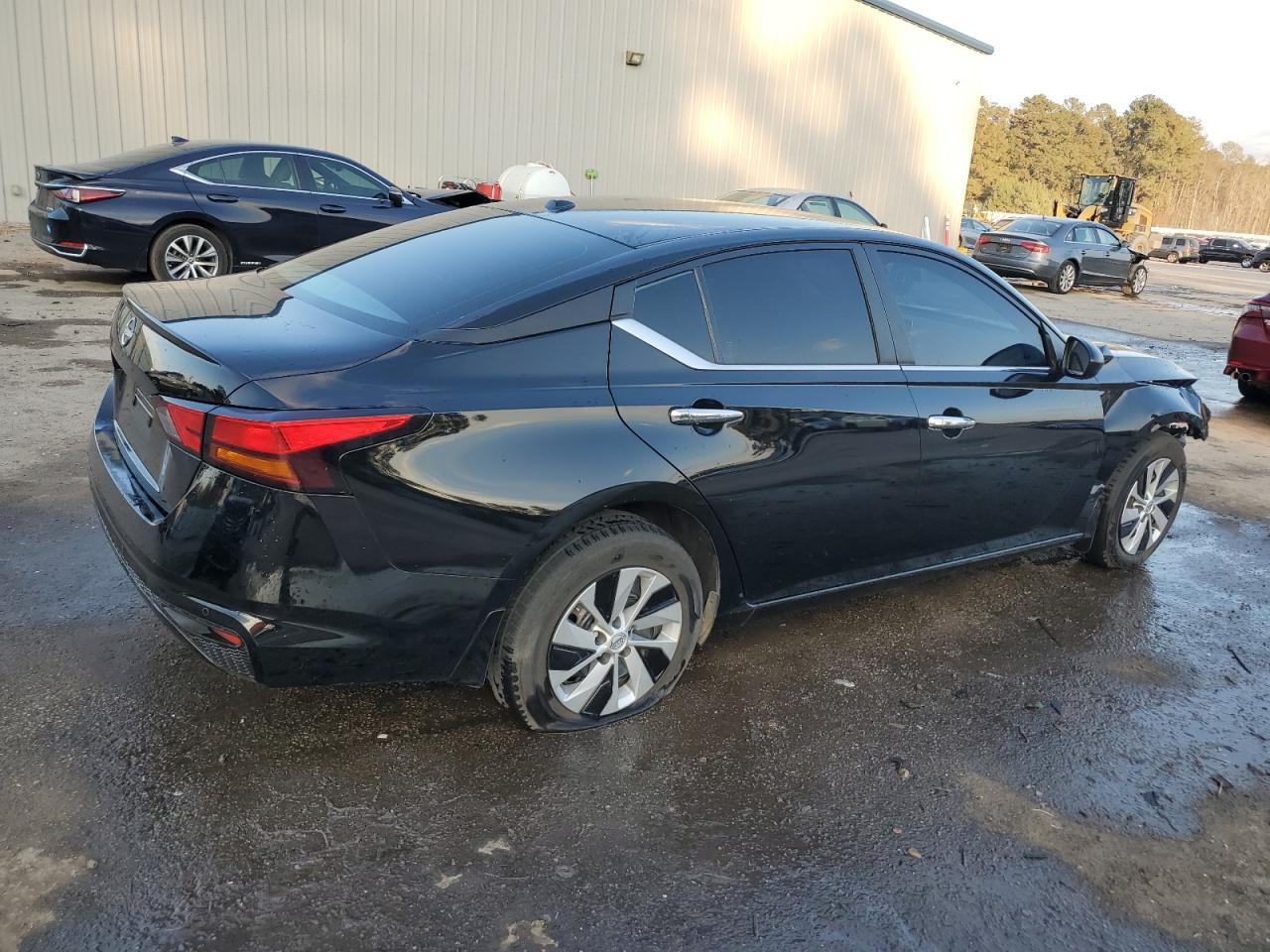 2025 NISSAN ALTIMA