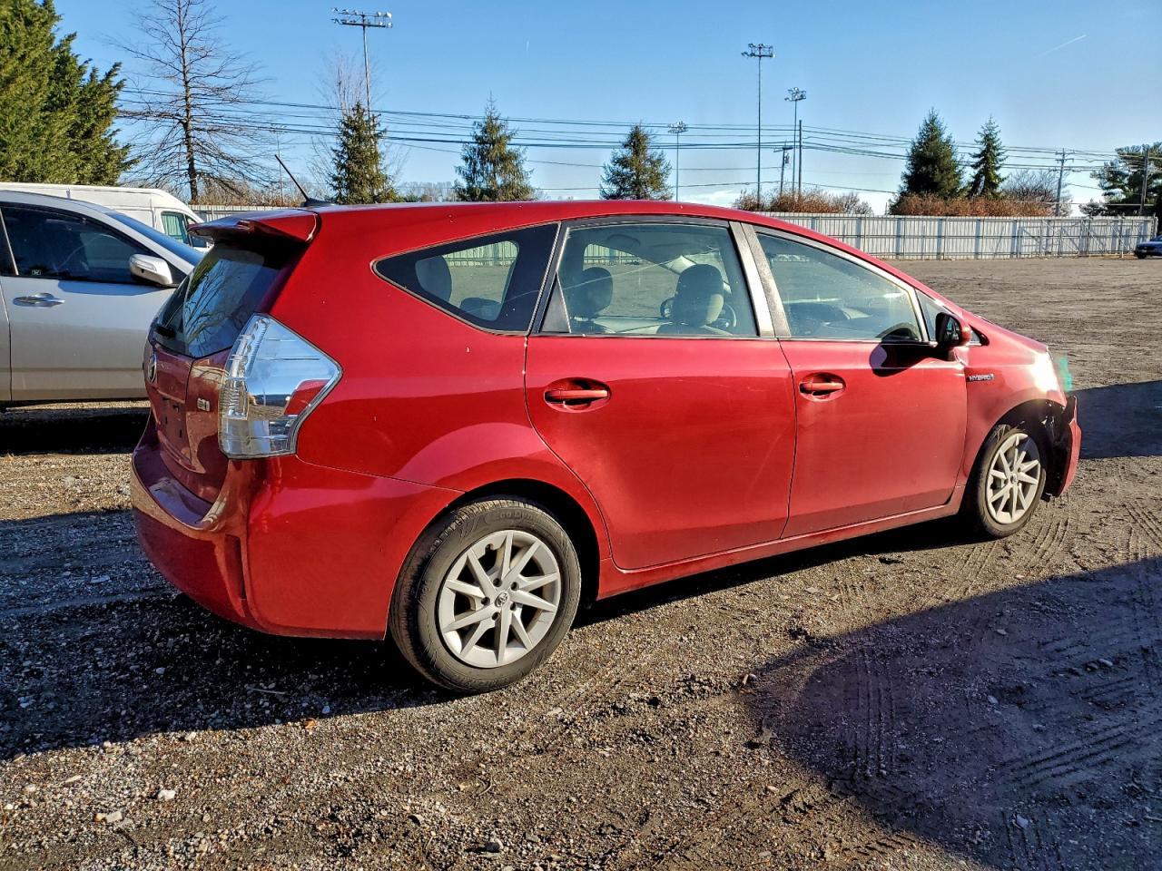 2013 TOYOTA PRIUS V