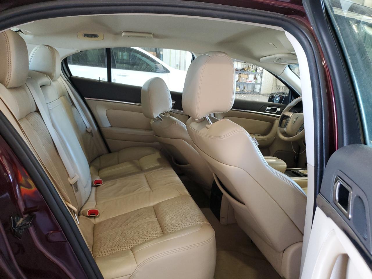 2011 LINCOLN MKS