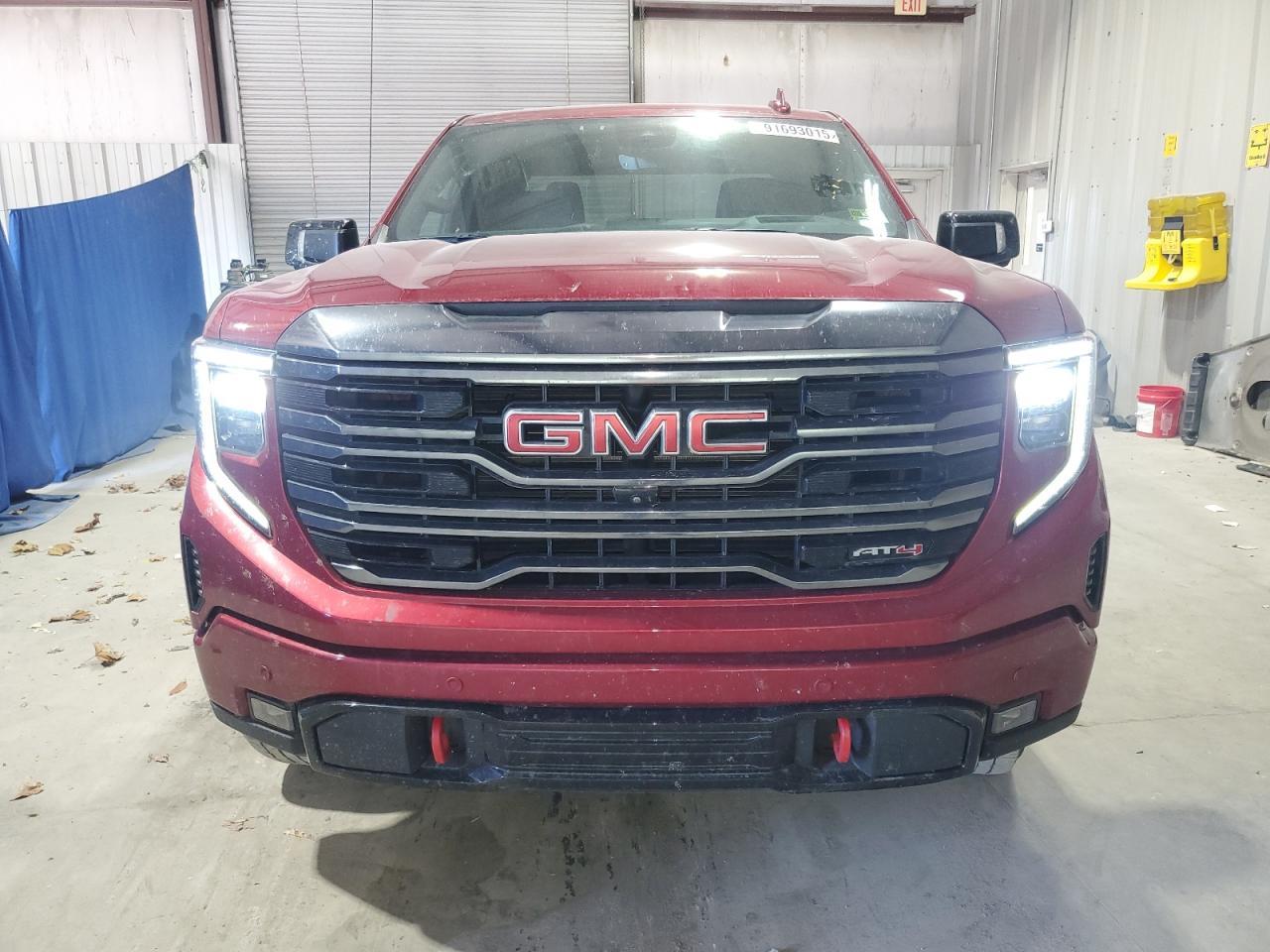 2023 GMC Sierra
