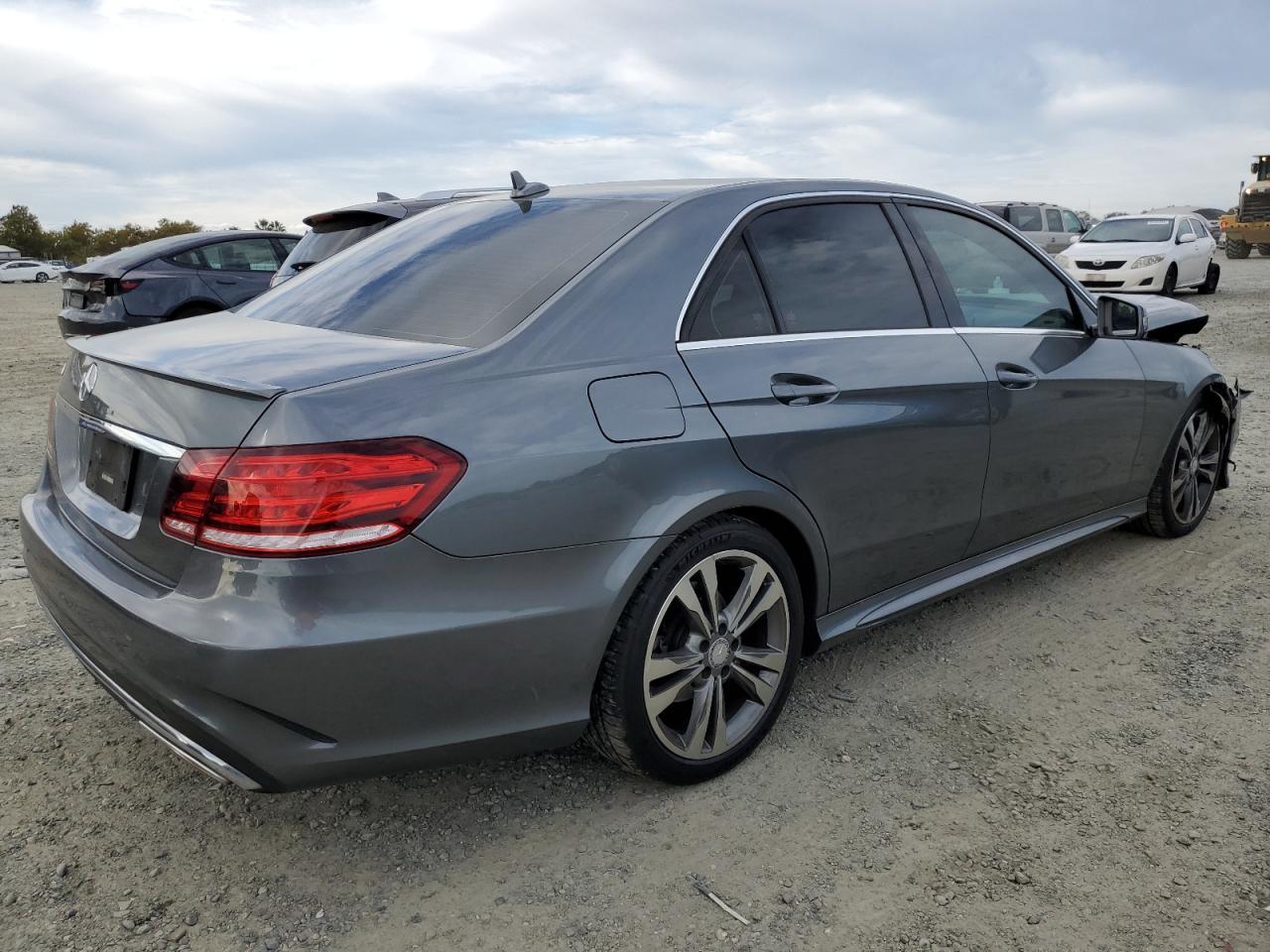 2016 MERCEDES-BENZ E-Class