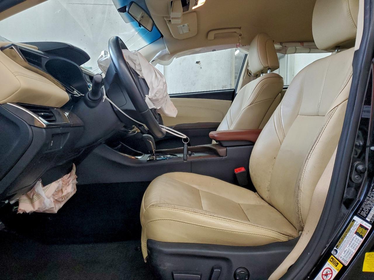 2013 TOYOTA Avalon