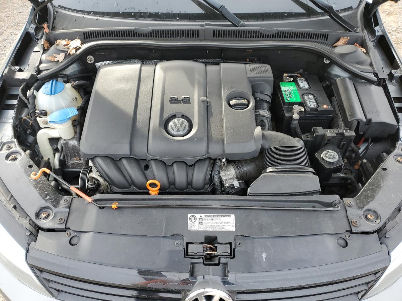 2011 VOLKSWAGEN JETTA
