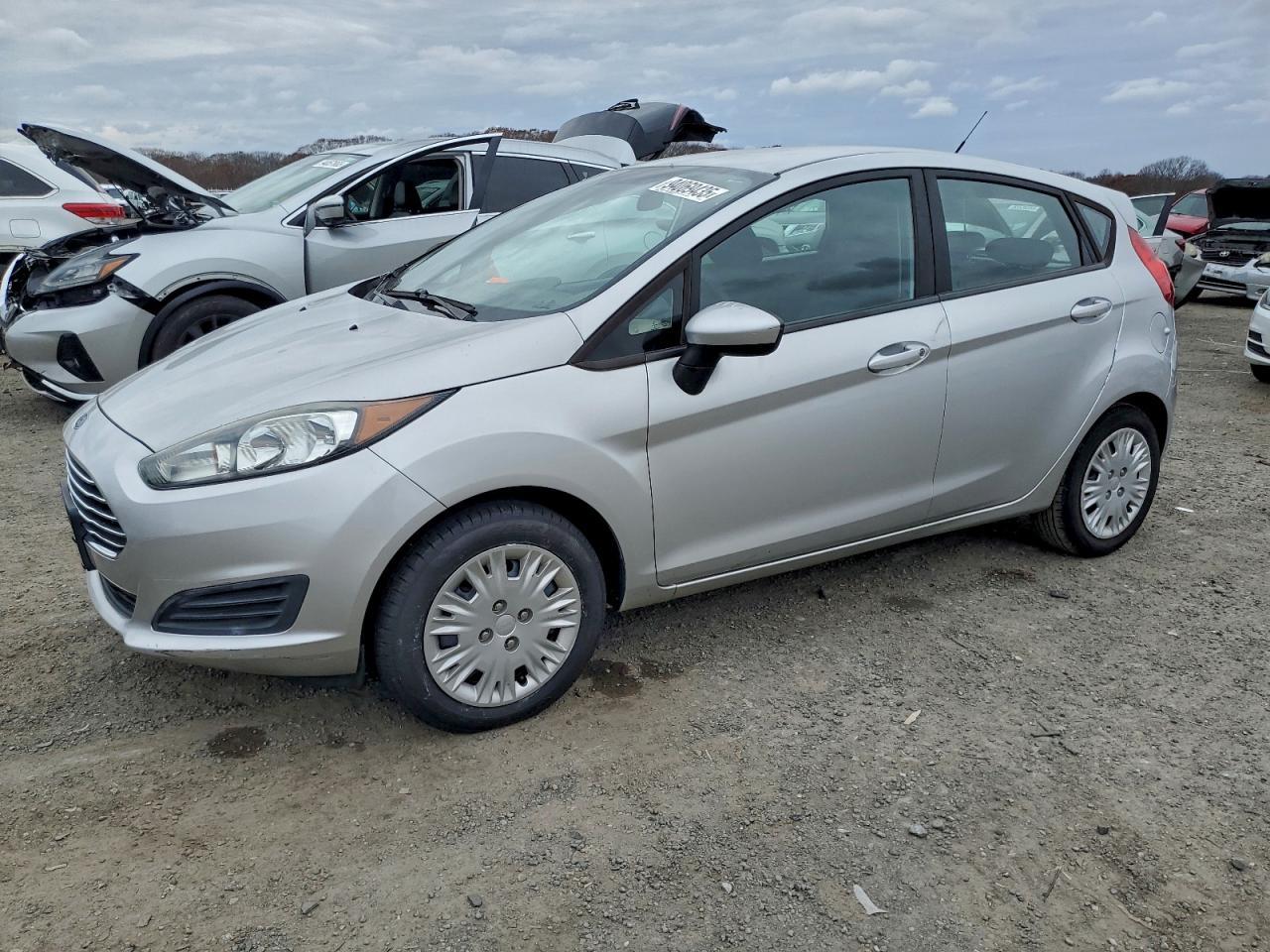 2015 FORD Fiesta