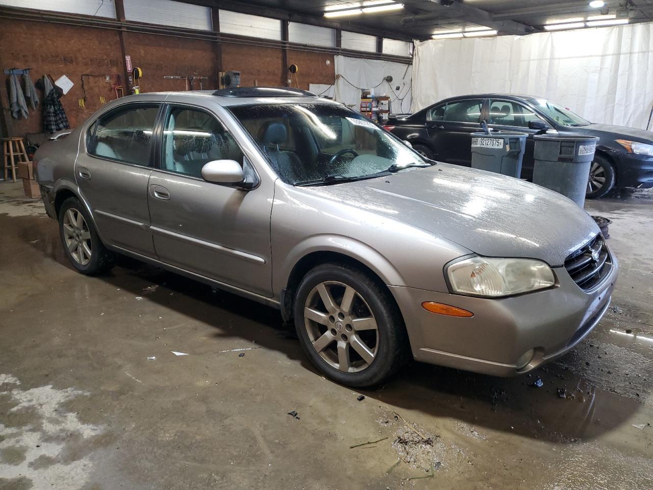 2000 NISSAN Maxima