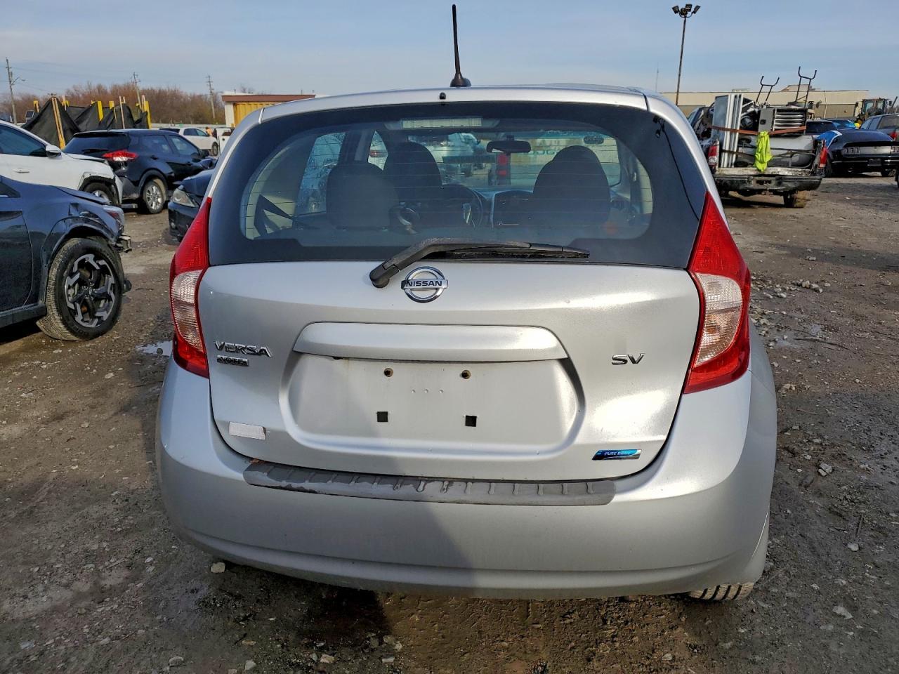 2016 NISSAN Versa Note