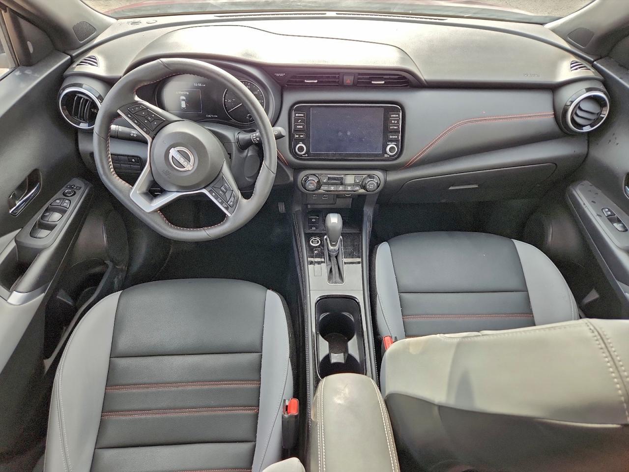 2023 NISSAN KICKS