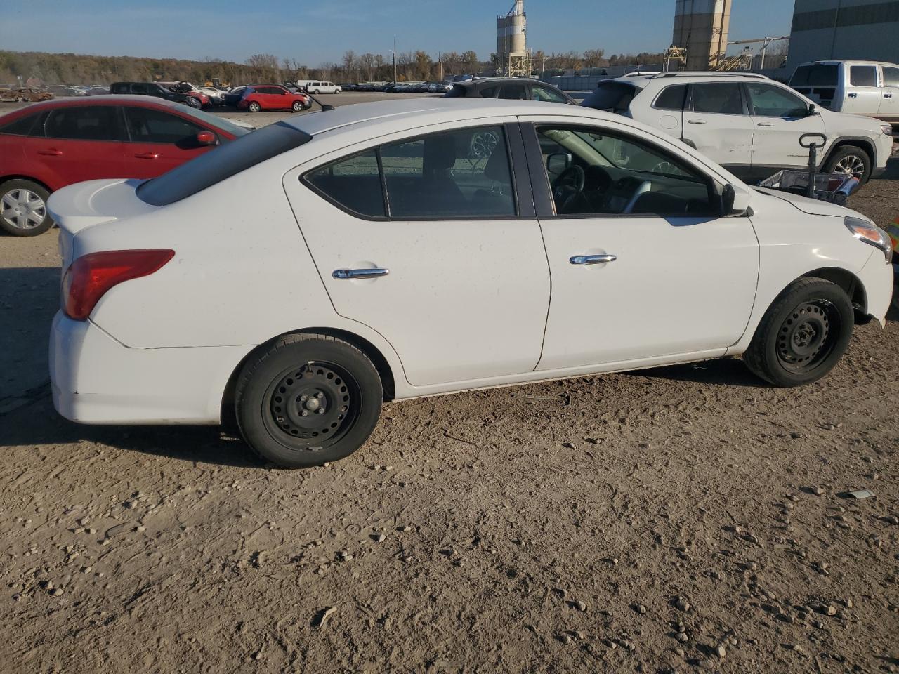 2019 NISSAN VERSA