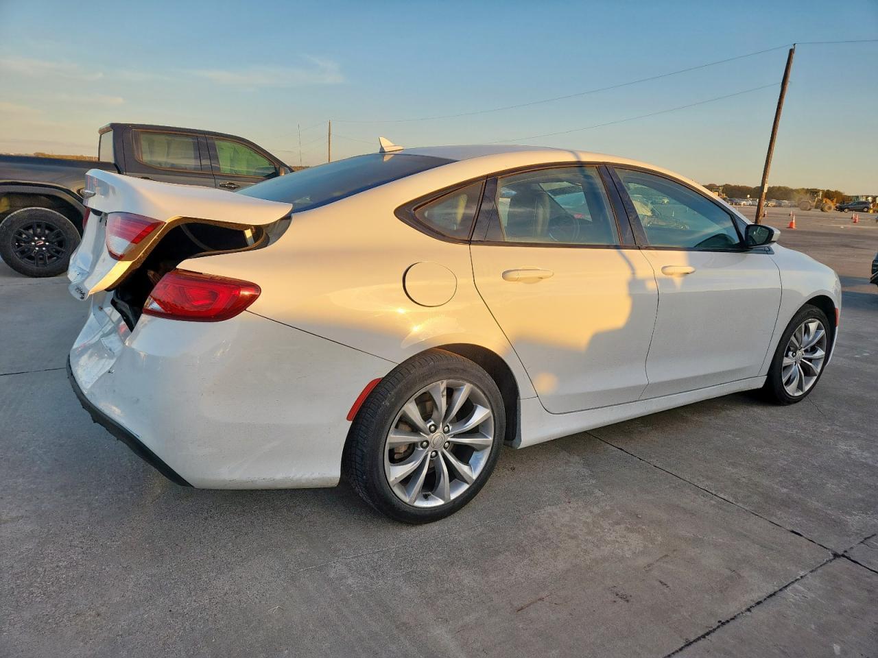 2016 CHRYSLER 200