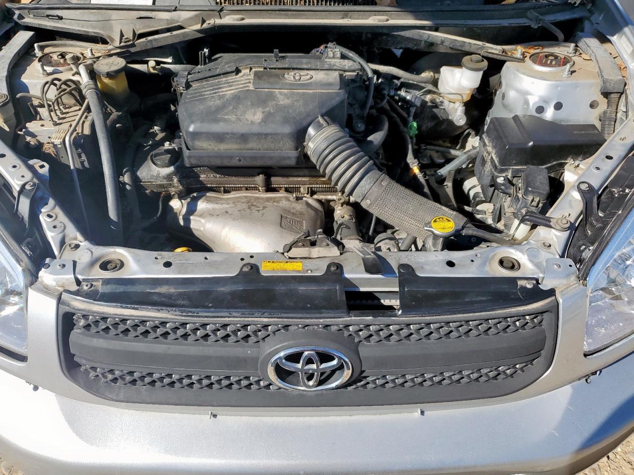 2004 TOYOTA RAV4