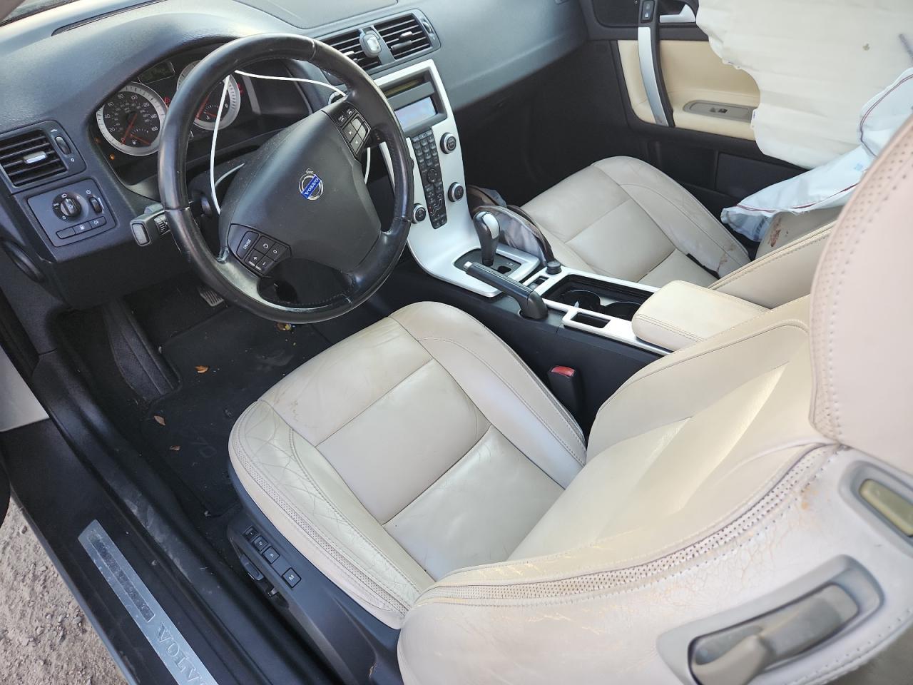 2013 VOLVO C70