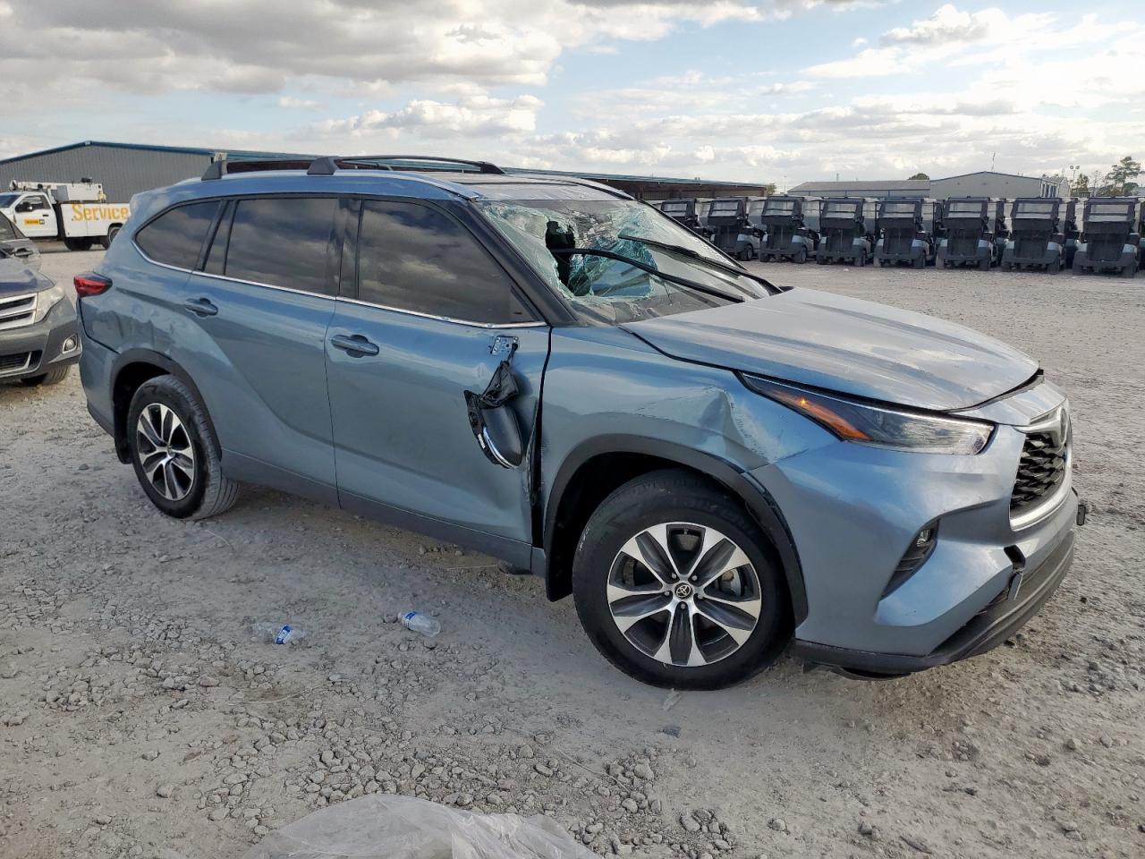 2021 TOYOTA HIGHLANDER