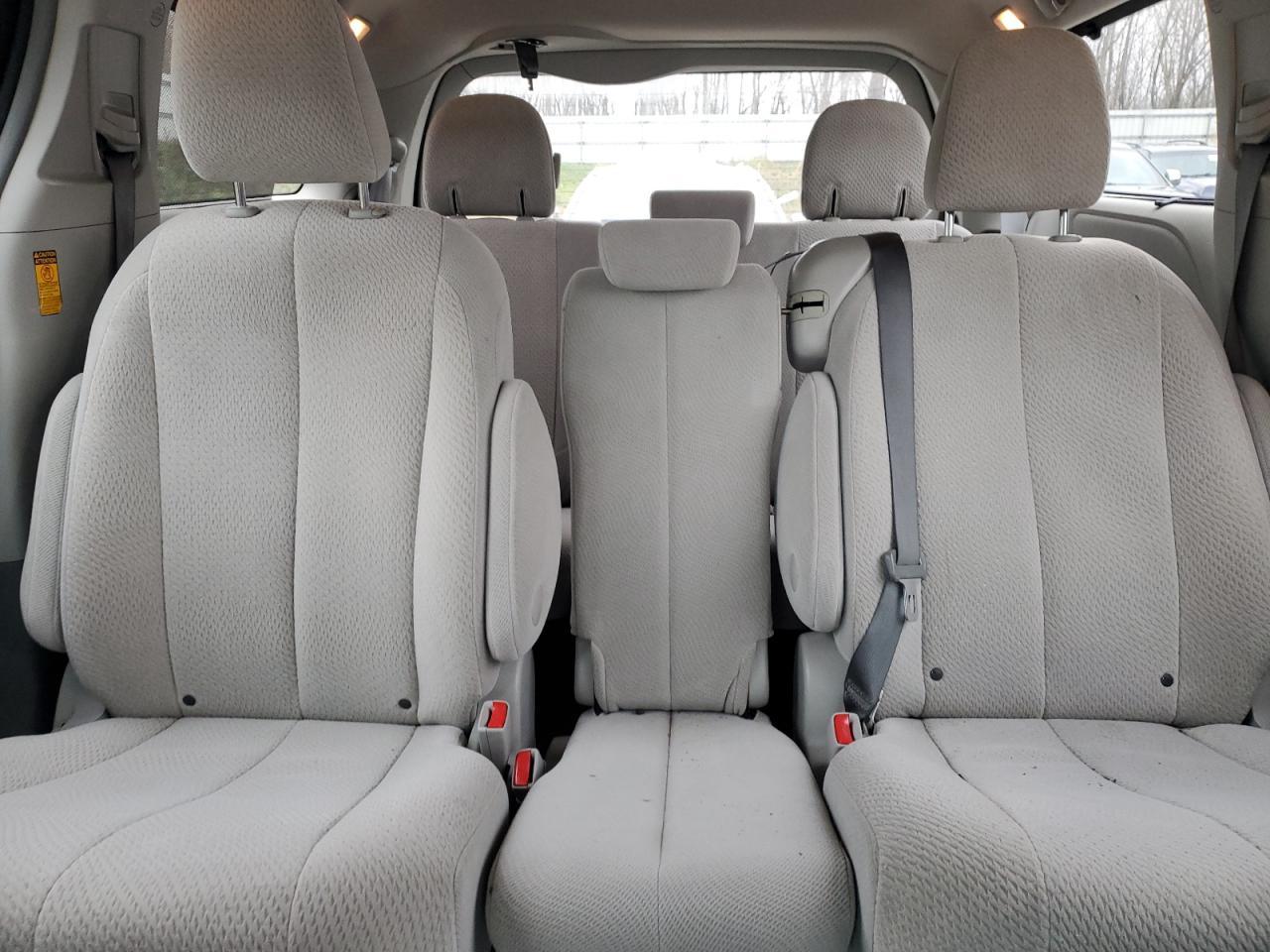 2014 TOYOTA SIENNA
