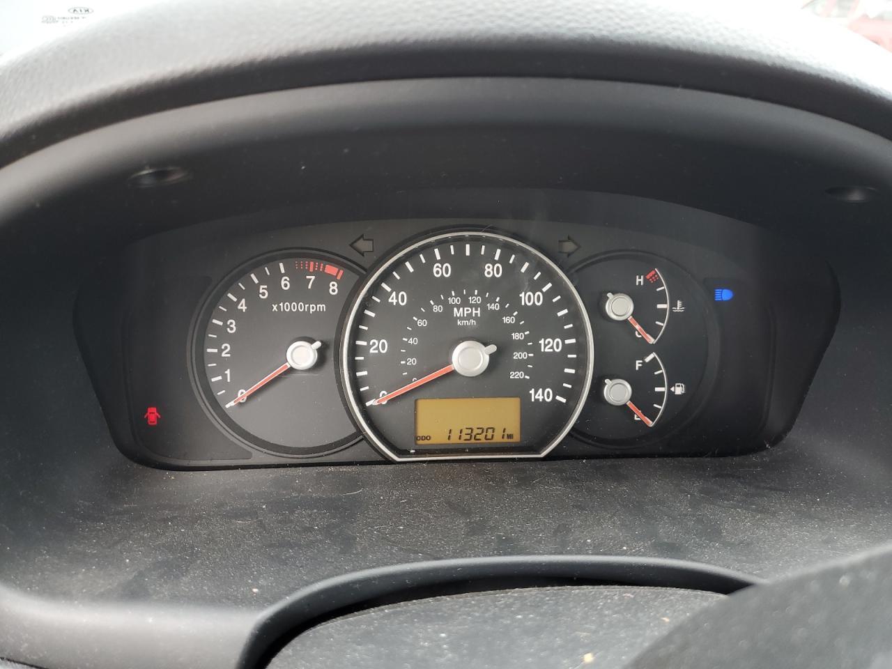 2008 KIA RONDO