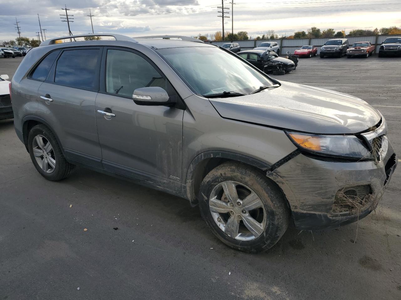 2013 KIA SORENTO