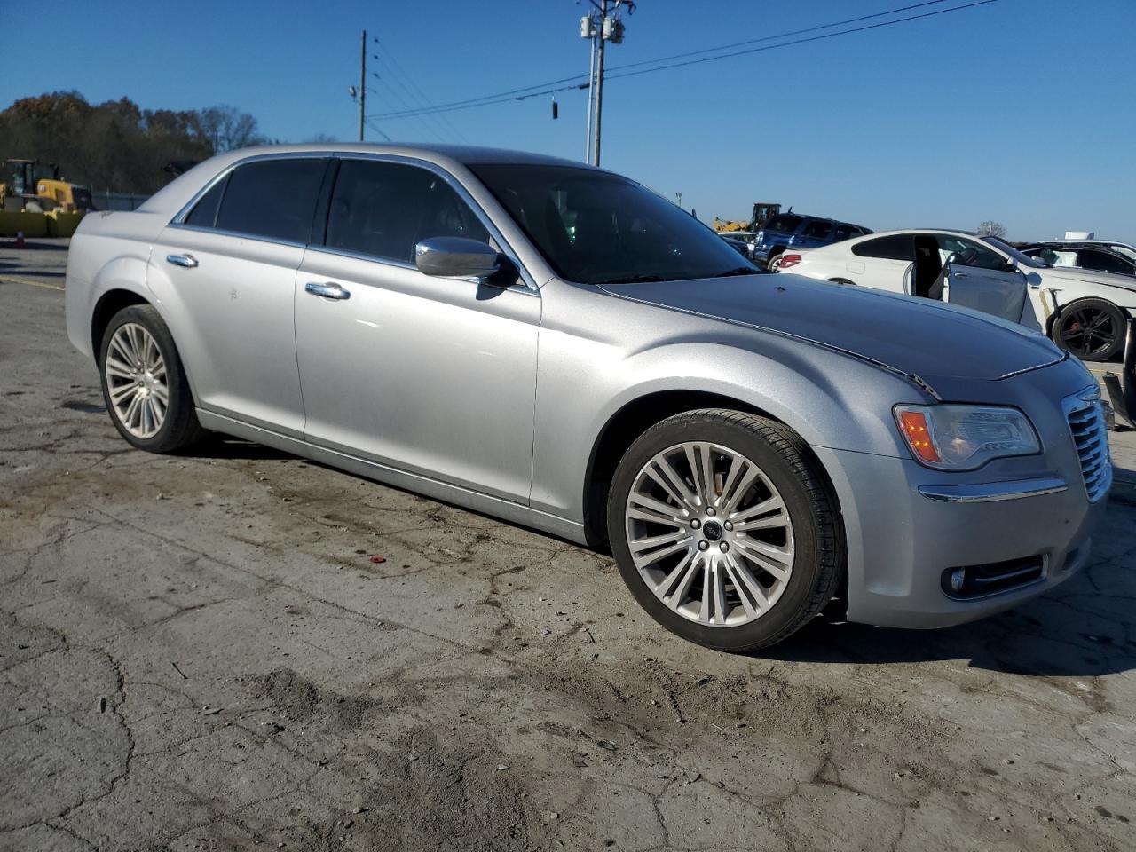 2011 CHRYSLER 300