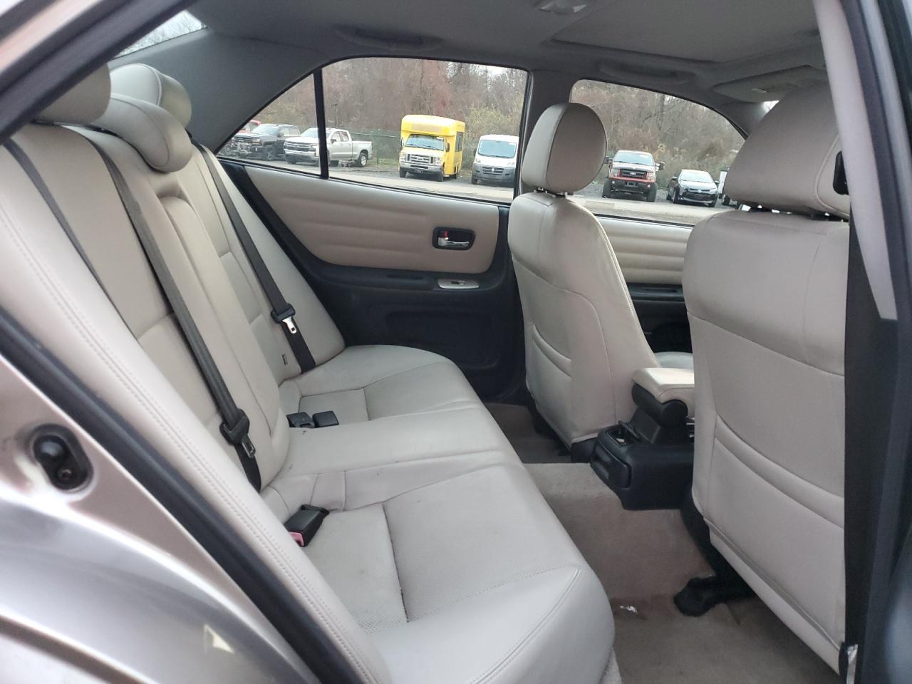 2004 LEXUS IS 300