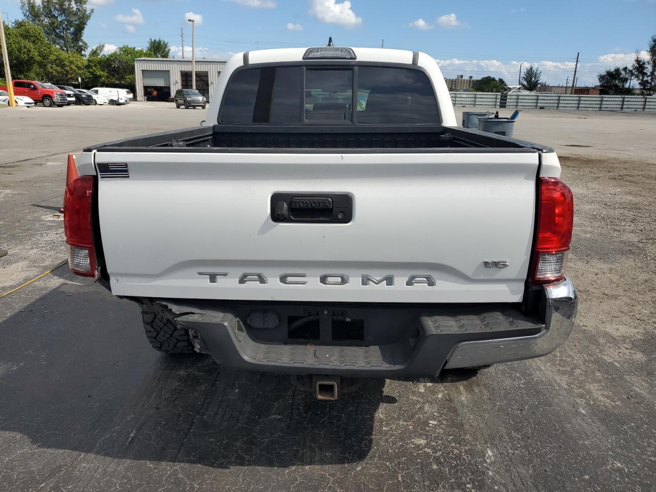 2016 TOYOTA TACOMA